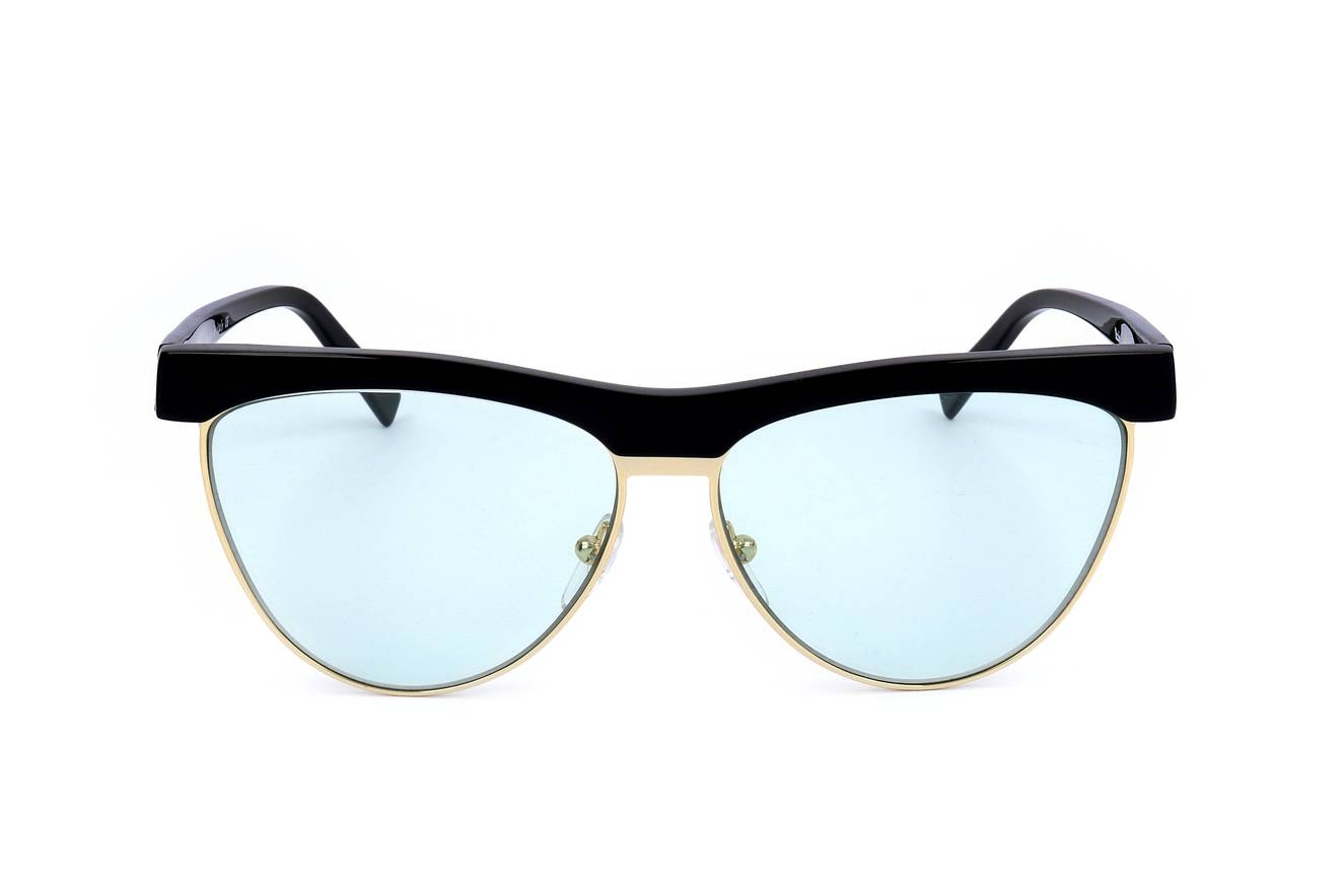 lizzie s black