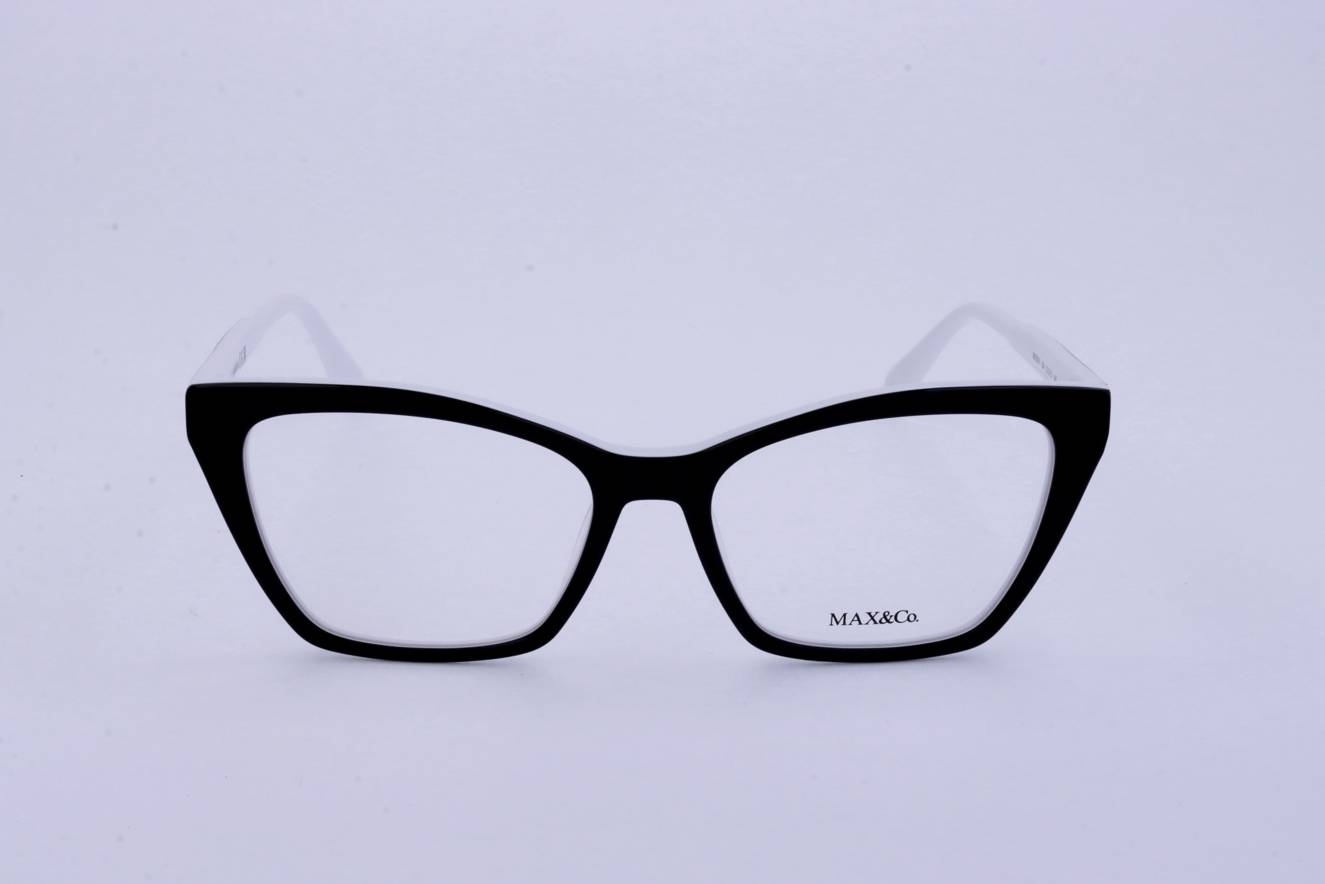 mo5001 black white